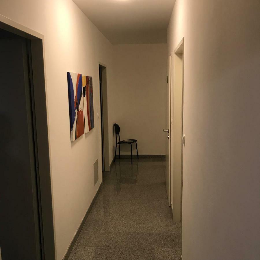 Lg Lovely Apartment Stockerau Exteriör bild