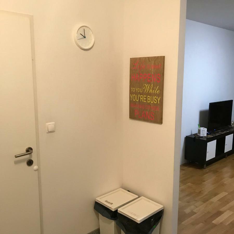Lg Lovely Apartment Stockerau Exteriör bild